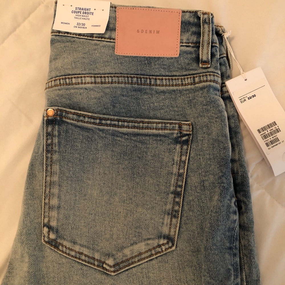 NWT H&M  Straight Jeans